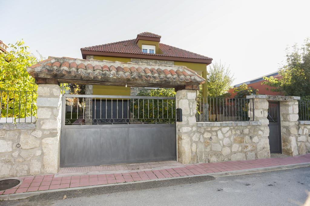 En Casa De Carlos Ortigosa del Monte Exterior photo