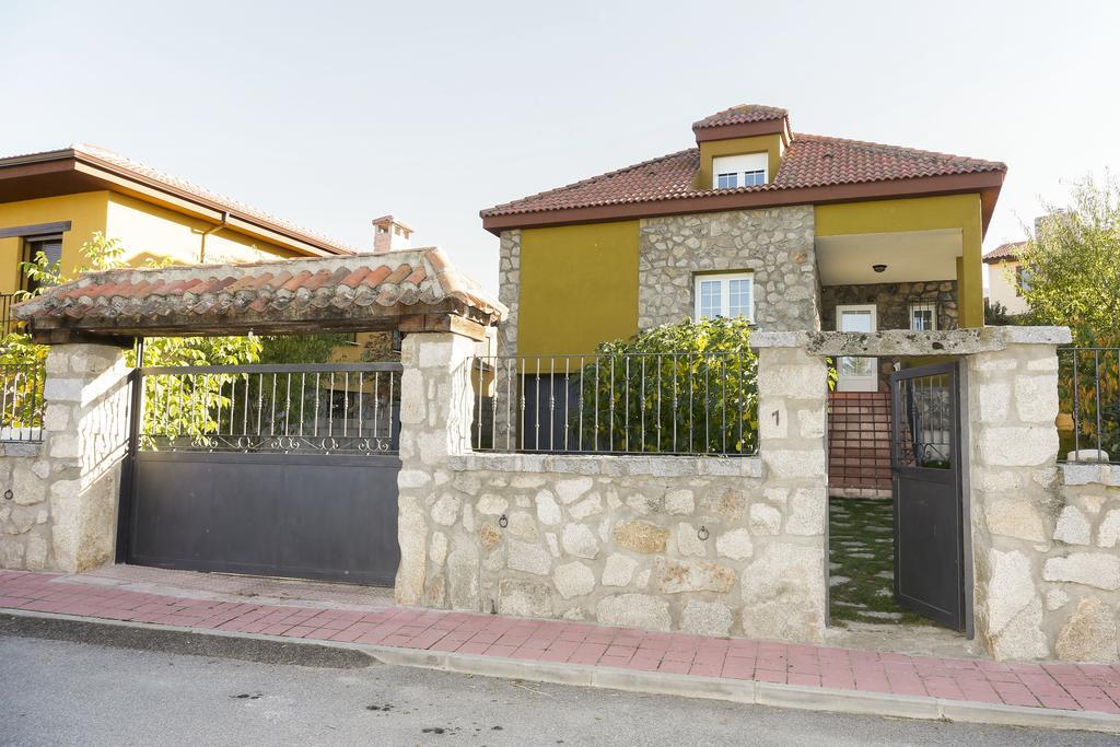 En Casa De Carlos Ortigosa del Monte Exterior photo