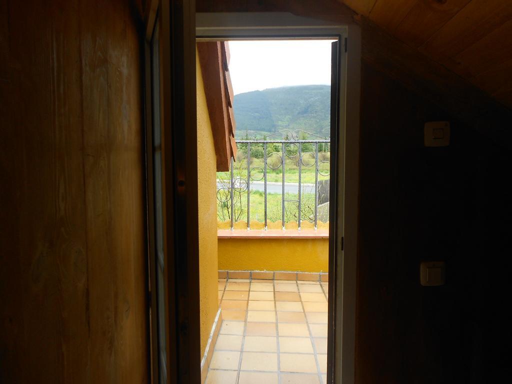 En Casa De Carlos Ortigosa del Monte Exterior photo